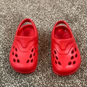 Baby Toddler Croc Shoes Red Size 4 EUC Sandals